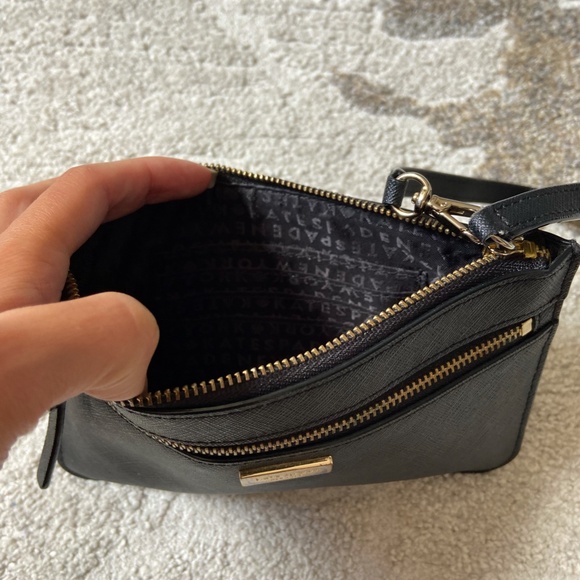 FREE WITH $15+ PURCHASE // Kate Spade // Wristlet // Black - Picture 4 of 6